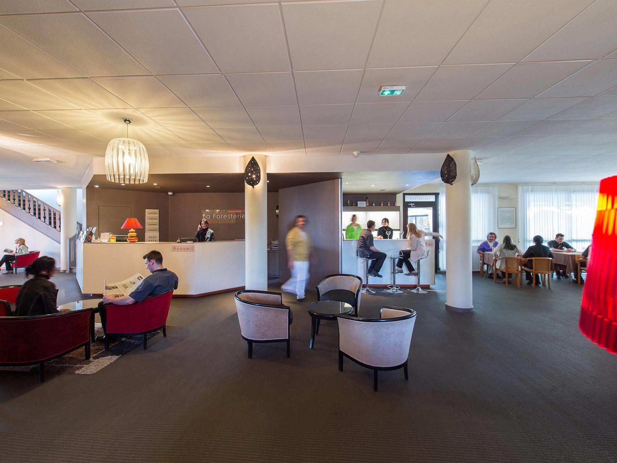 Hotel Restaurant Seminaires La Foresterie 르망 외부 사진